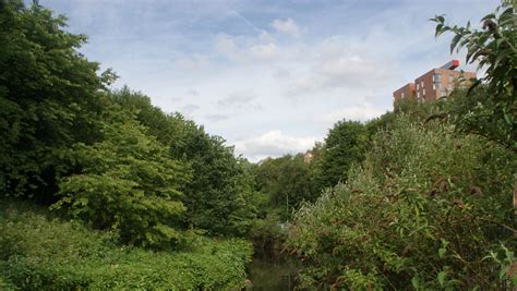 A HUGE New Public Green Space for Manchester - City River Park ...