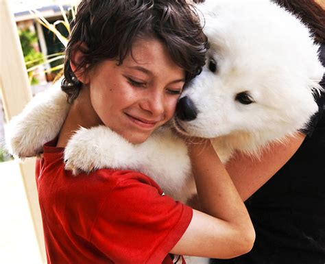 These Pictures Of Dogs Hugging Their Owners Will Make You Want A Hug ...