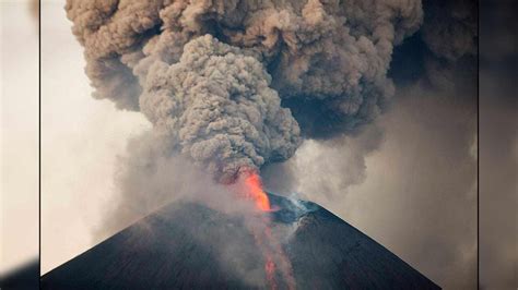 Popocatépetl volcano erupts near Mexico city of Puebla, Watch Video ...