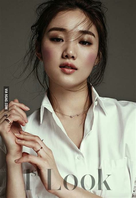 Lee sung kyung , korean model and actress - 9GAG