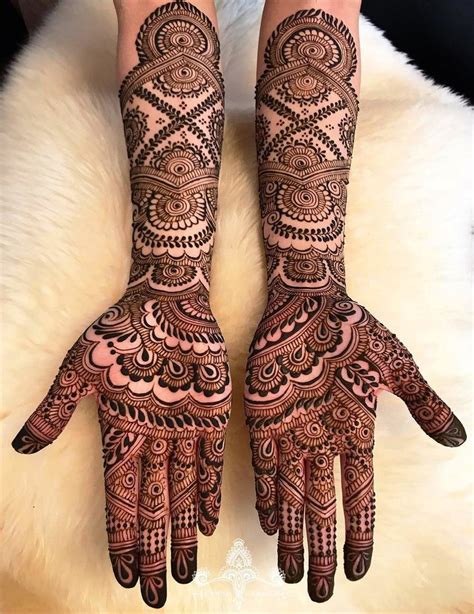 30 Simple Mehndi Designs For Hands That Work Wonders For The Bride And ...