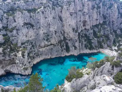 Calanques de Marseille Hiking Tours. Guided Trekking | Explore-Share