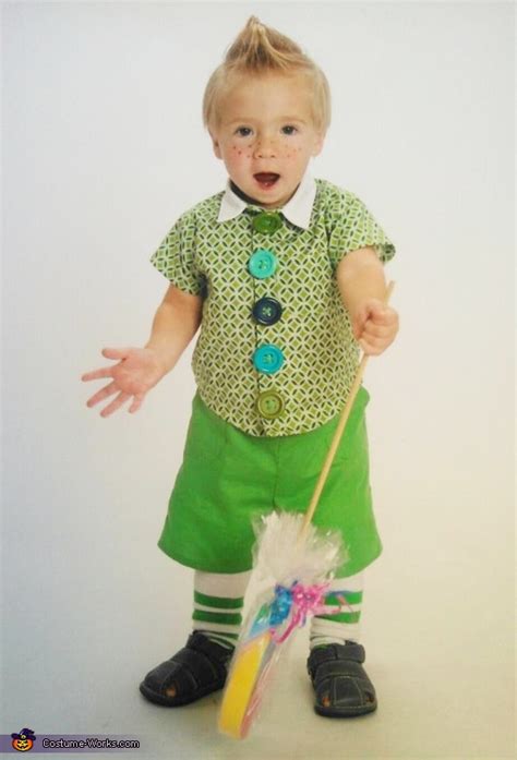 Creative DIY Costumes - The Lollipop Guild - Worlds Cutest Munchkin ...