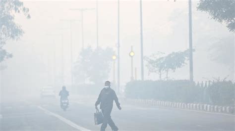 Delhi cold wave: Experts say climate change is making extreme weather ...