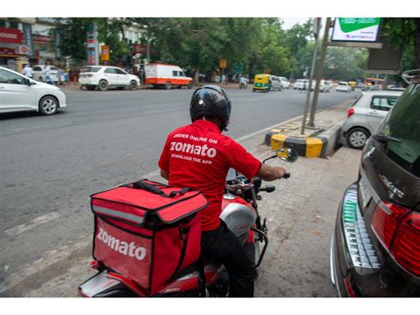 Zomato To Launch 10-Minute Food Delivery With Zomato Instant