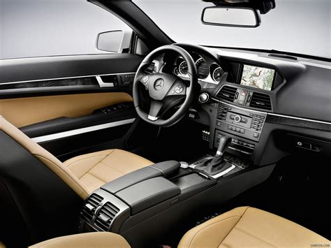 Mercedes-Benz E-Class Cabriolet - Interior | Caricos