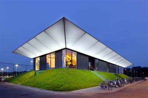 Sports Pavilion / MoederscheimMoonen Architects | ArchDaily