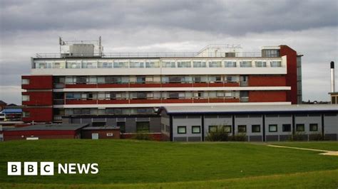 Kettering General Hospital to stay in special measures - BBC News