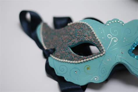 Masquerade Mask DIY - Oh Gosh