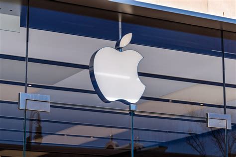 AAPL: Why Apple Stock Will Continue to Outperform in 2021