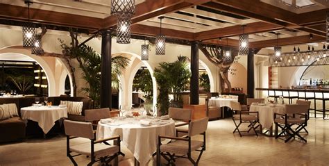 Discover our luxury restaurants & bars | Hotel bel air, Outdoor dining ...