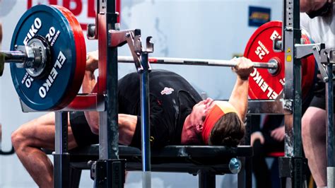 A Powerlifter’s Complete Guide to a Strong Bench Press Technique ...