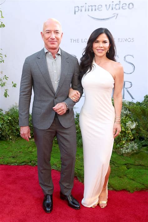 Jeff Bezos & Lauren Sanchez Engaged! (Report)