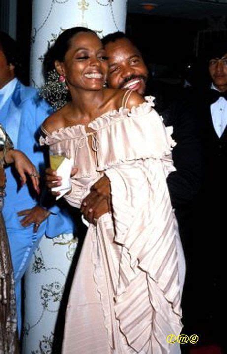 It's so obvious how much Berry Gordy loves Diana Ross..... She should ...