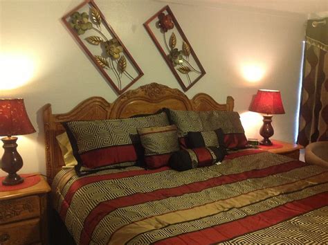 HOLIDAY MOTEL - Updated 2024 Reviews, Photos & Prices