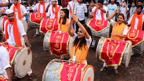 Mauli Dhol Tasha Pathak at Devi Chowkacha Raja Padhya Pujan 2017 ...