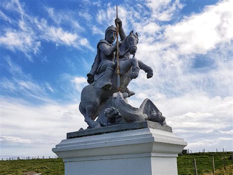 The story of the St George sculpture | Orkney.com