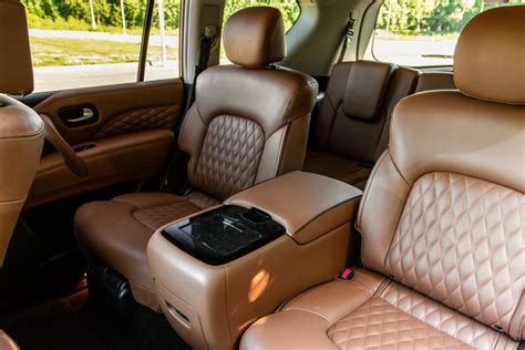 Why Should Buyers Upgrade an SUV with Captain Chairs?