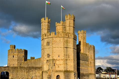 Caernarfon, Wales Travel Guide - Encircle Photos