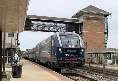 Amtrak’s Hiawatha: Train Schedule & Guide - Travels With Kev