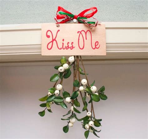 Mistletoe: The Evolution of a favorite Christmas Tradition - PRETEND ...