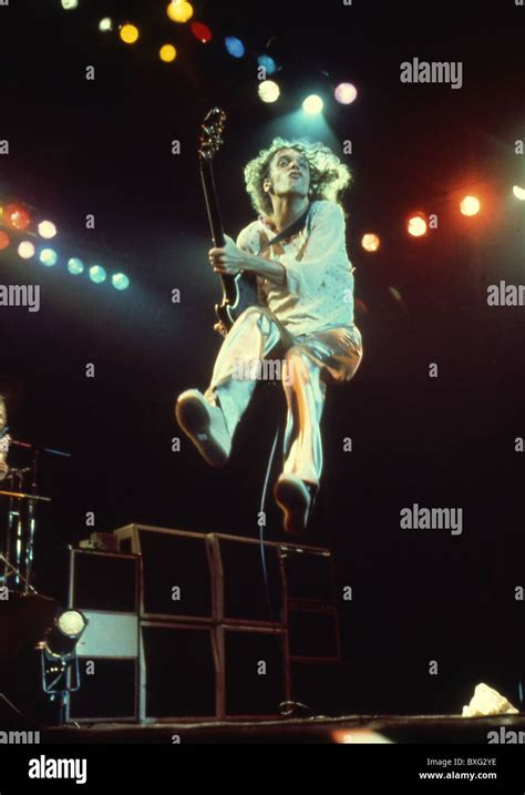 Peter frampton 1970s hi-res stock photography and images - Alamy