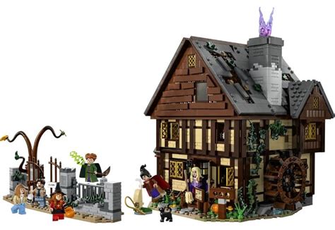 New LEGO Hocus Pocus Set Is Wickedly Magical! - Mouths of Mums