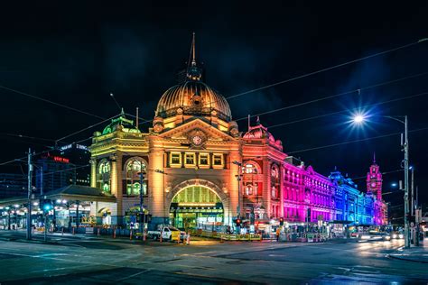 Flinders Street Railway Station - Facade Lighting - Portfolio | Lumascape