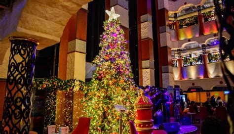 Carnival Cruise Line's Christmas Day Dinner Menu and December Festivities