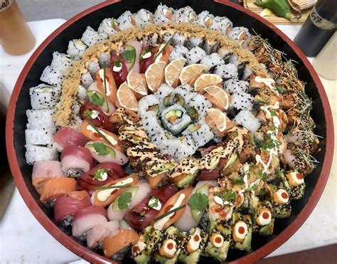 [Pro/Chef] VIP Sushi Platter : r/food