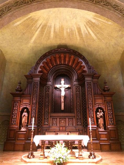 The Alter inside Saint Charles Borromeo Catholic Church in North ...