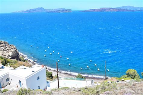 Santorini Beaches | The Best Beaches To Check Out | ItsAllBee | Solo ...