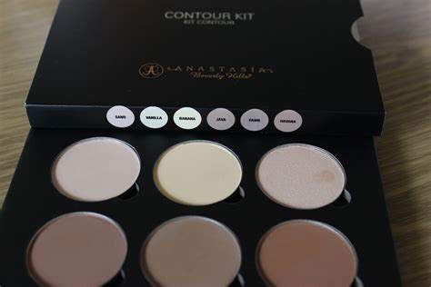 Anastasia Beverly Hills Contour Kit - Anoushka Loves