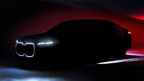 Electric BMW i7 Shows Illuminated Grille Trim In New Teaser