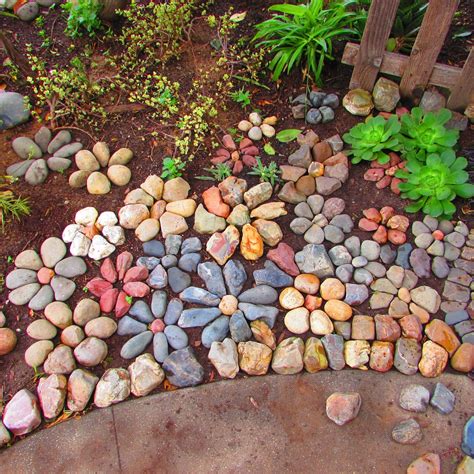 39 Cheap and Easy DIY Garden Ideas Everyone Can Do | Rock garden design ...