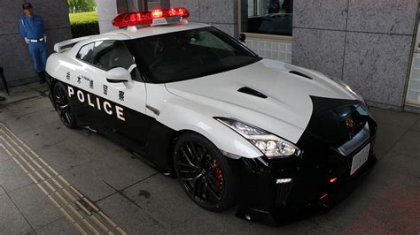 Be afraid of Japan's new Nissan GT-R police car | Top Gear