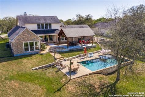 With Waterfront - Homes for Sale in New Braunfels, TX | realtor.com®