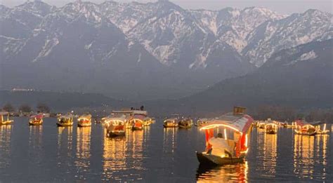 Tourism department illuminates Shikaras on Dal Lake to boost nightlife ...