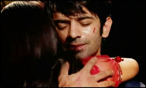 Team BARUN: *Screen Caps* An Epic Hug - Arnav and Khushi