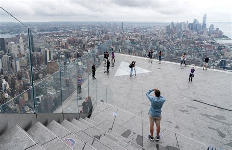 KKR Buys Stake in Observation Deck at NYC Hudson Yards Tower - Bloomberg