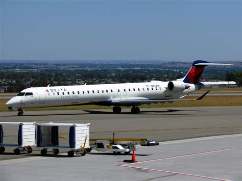 Delta Connection CRJ900 - FlyRadius