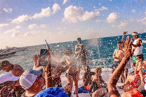 Rockstar Boat Party Cancun (Adults only) 2021