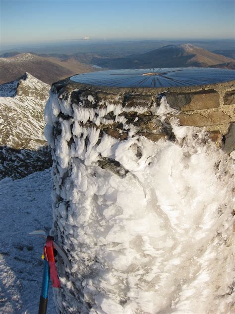 Snowdon summit | Snowdon summit marker. | Gerald Davison | Flickr