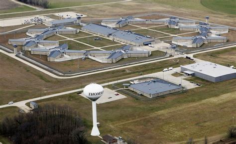 Federal prison deaths and violence revealed at unit in Thomson ...