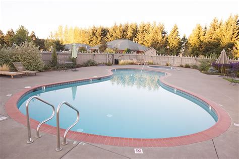 Amenities at Oregon Garden Resort - Pet-Friendly Hotel