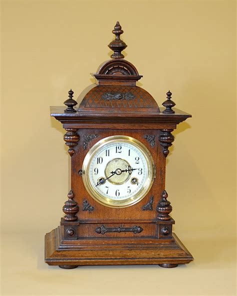 Antiques Atlas - Walnut Mantel Clock - Q3310