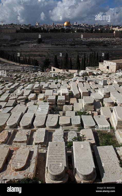 Israel,Jerusalem,Mount of Olives,Jewish cemetery Stock Photo - Alamy