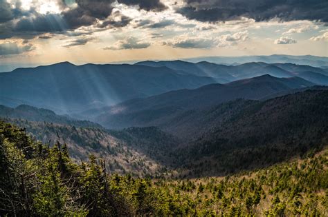 The Blue Ridge Mountains, NC, USA [5456x3632][OC] : r/EarthPorn