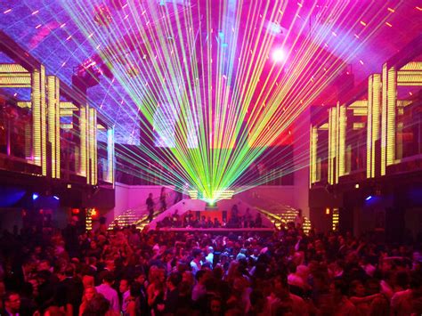 19 Best Clubs in Miami for Partying from Day to Night