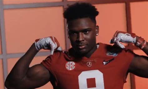 Alabama players unveil Cotton Bowl uniform in fun video